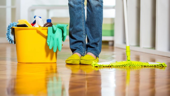How to hire the best house cleaning company?